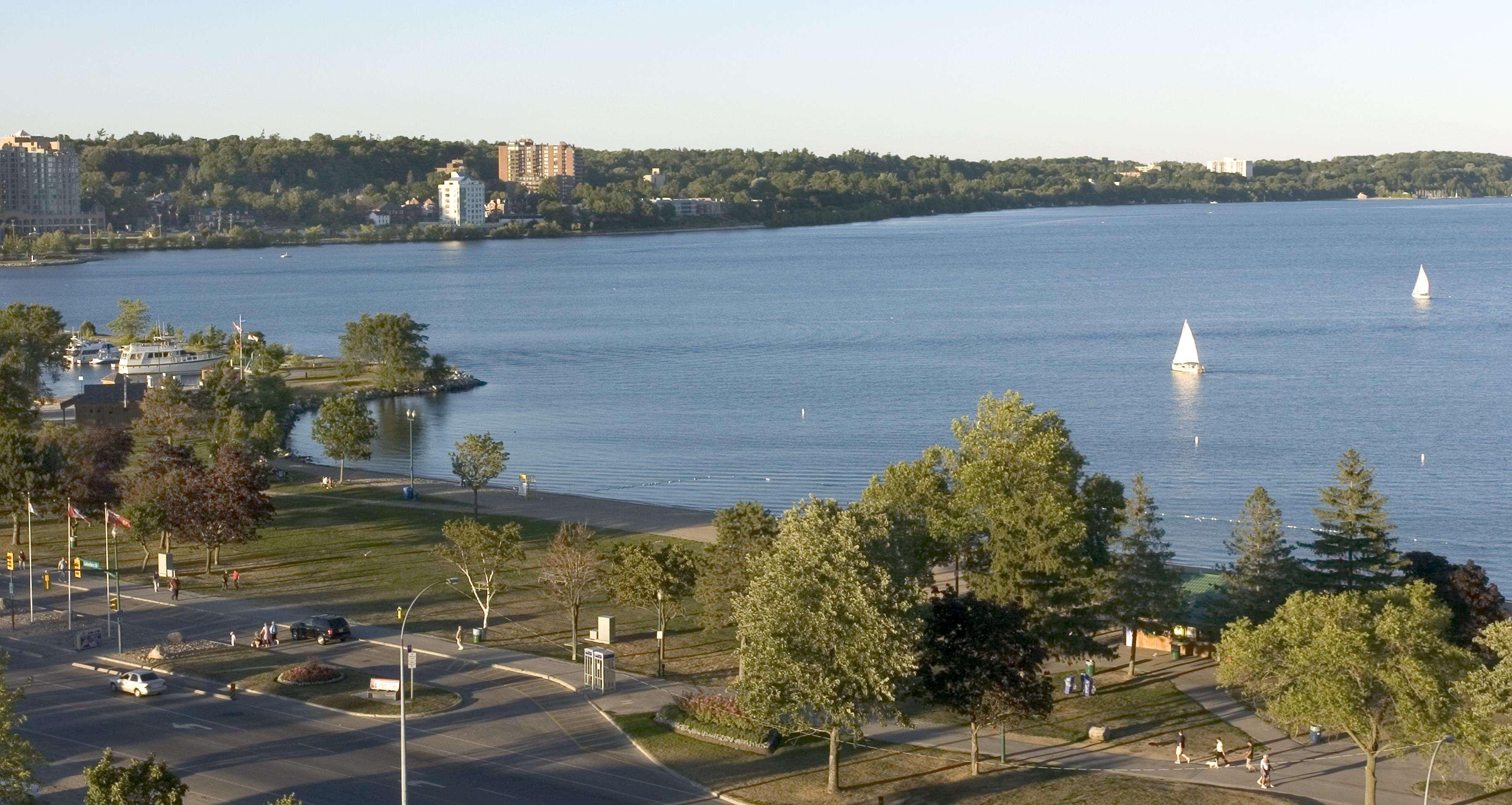 Hampton Inn & Suites By Hilton Barrie Eksteriør billede