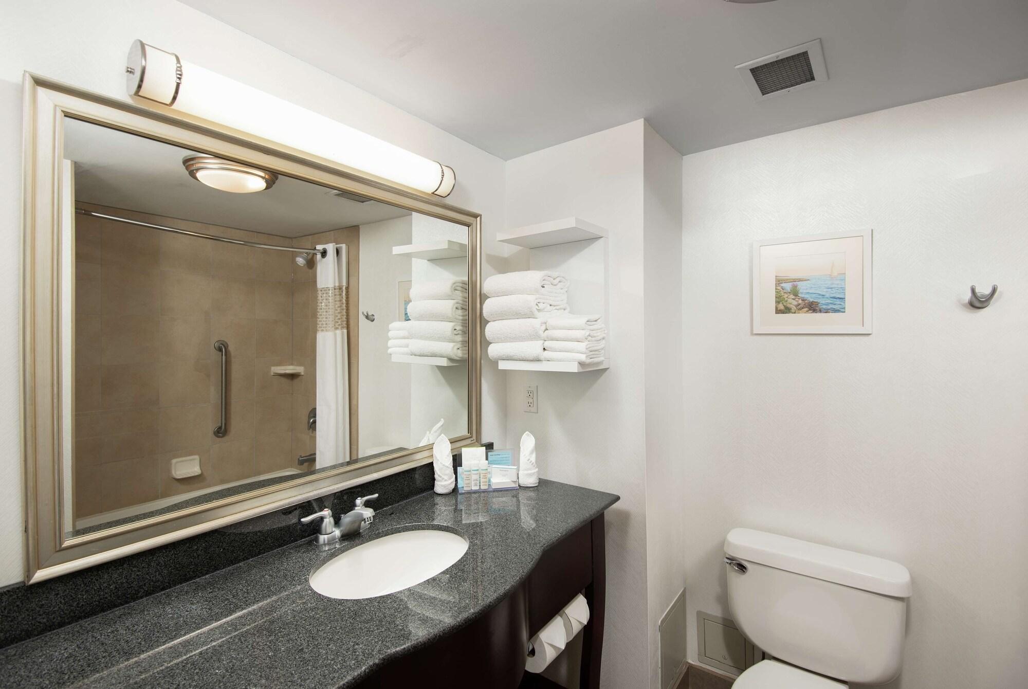 Hampton Inn & Suites By Hilton Barrie Eksteriør billede