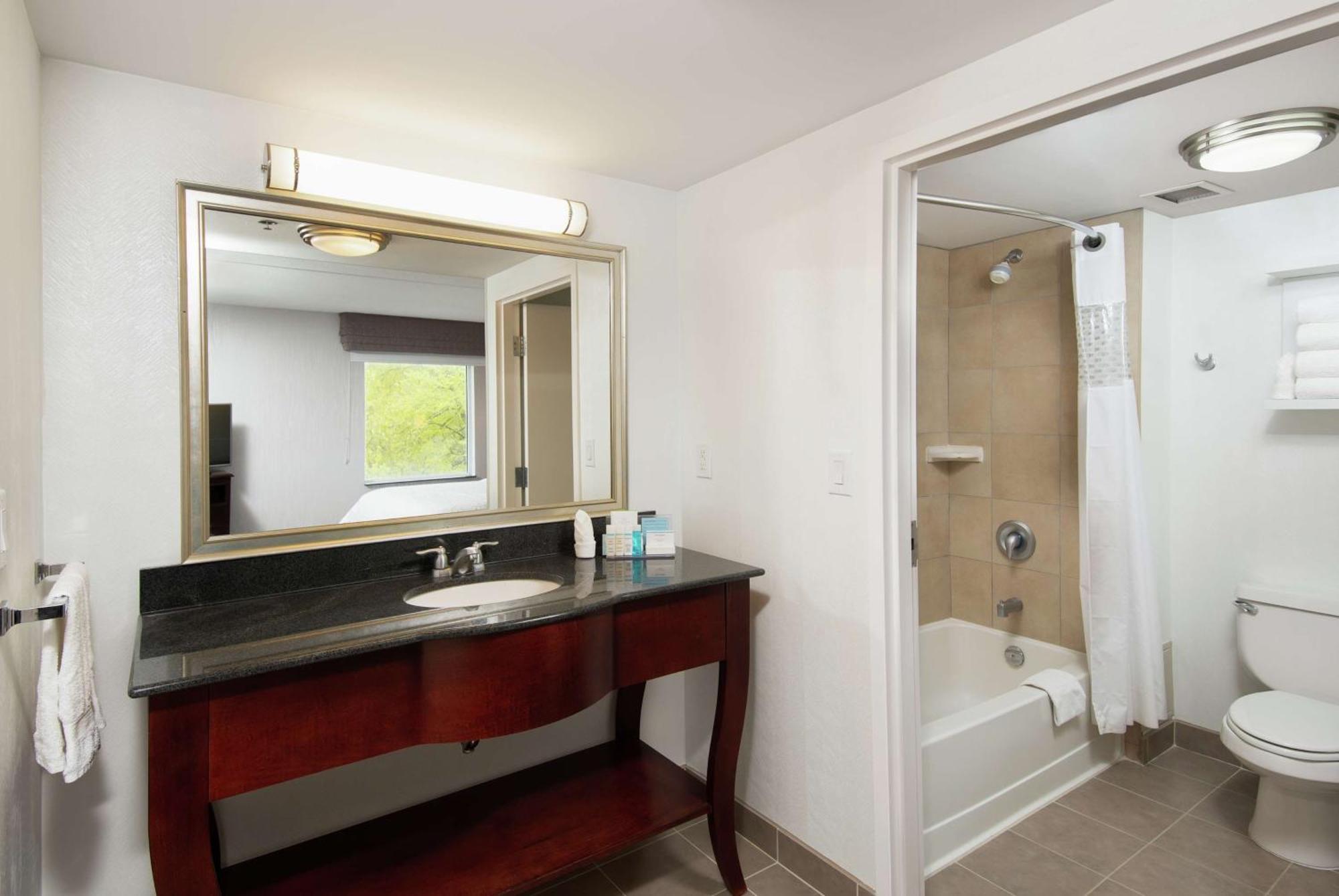 Hampton Inn & Suites By Hilton Barrie Eksteriør billede