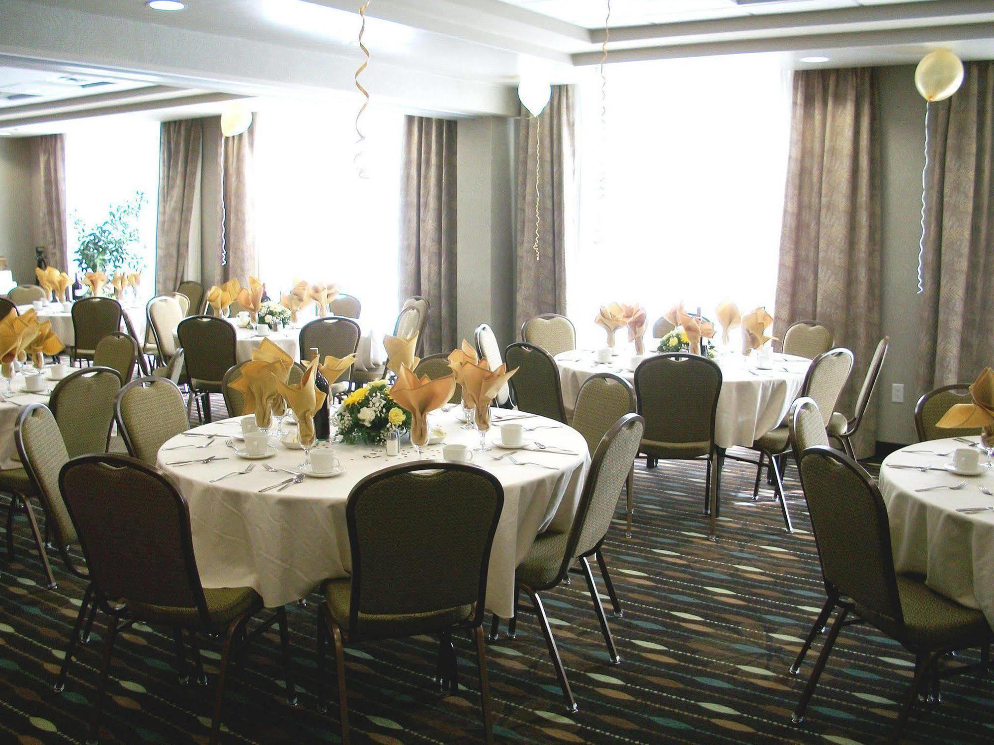 Hampton Inn & Suites By Hilton Barrie Restaurant billede